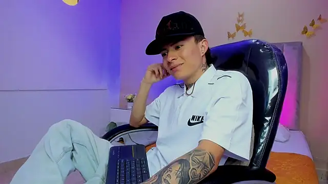 Nascary_Fox Live XXX-Chat