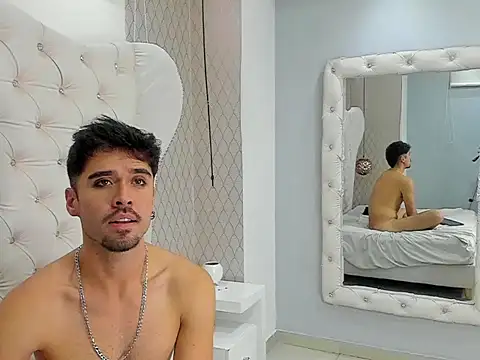 Chat XXX en directo de BrunoTurnerr