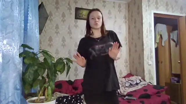 Ammymia Adlı Modelin Canlı XXX Sohbeti