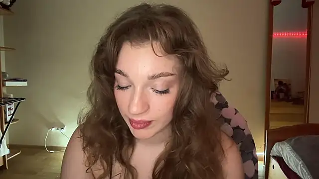 Alisa_baby_foxのライブXXXチャット