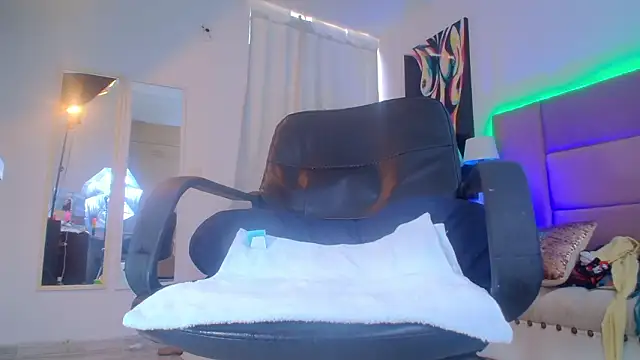 lizzy_squirtのライブXXXチャット