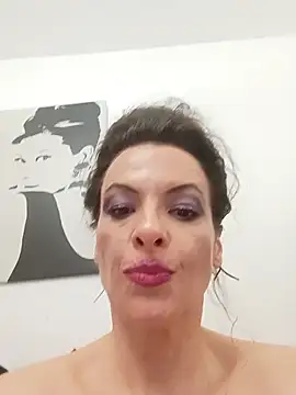 RebeccaNoble Live XXX-Chat