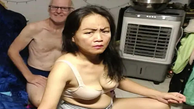 1CuteAndSexy69 – Naživo XXX chat