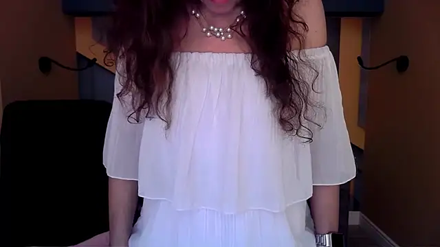 EllaLong live XXX chat