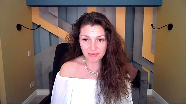 دردشة EllaLong الجنسية المباشرة