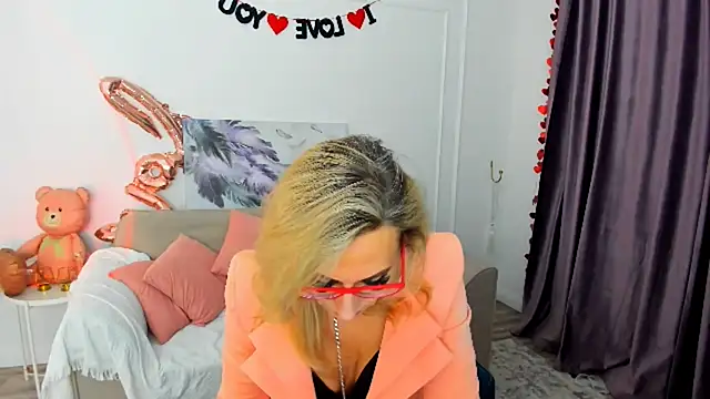 MuseOfStage's Live XXX Chat