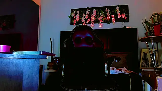 HannibalLester live XXX chat