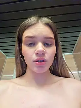 BARAVISHA Adlı Modelin Canlı XXX Sohbeti