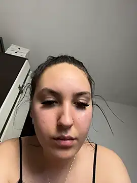 Lucy_doll22 – Naživo XXX chat