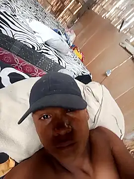 Davir2001 Show in webcam