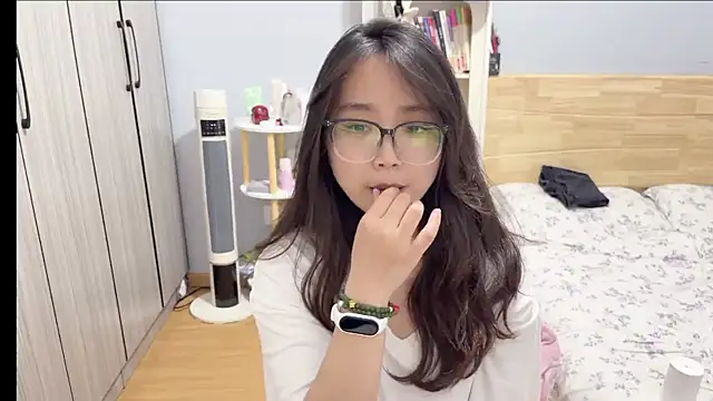 Hmm_0303 – Live XXX-chat