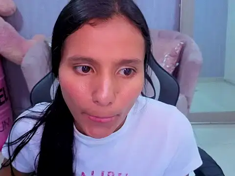 Chat +18 de Cataleya23_a ao vivo