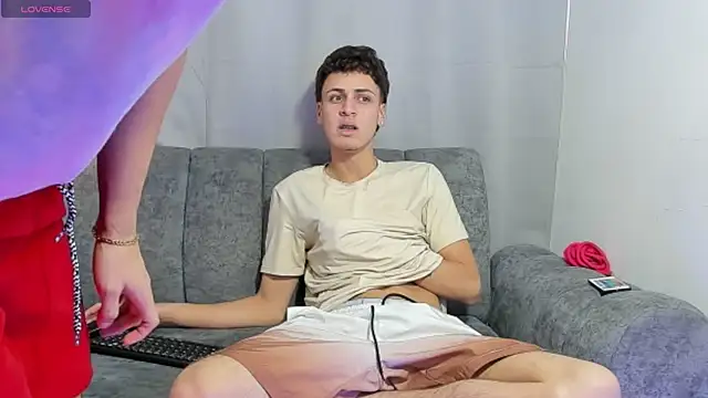 Two_sexboys 在線直播表演