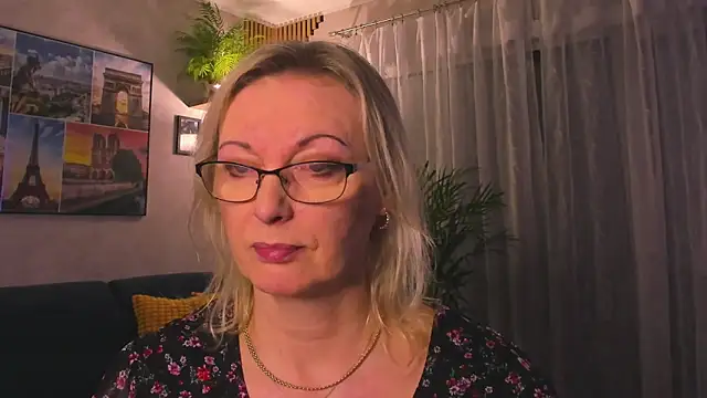 Chat +18 de vanessa_chat ao vivo