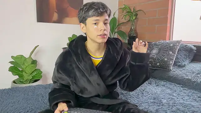 Andy_Belier23 Obrolan Langsung XXX