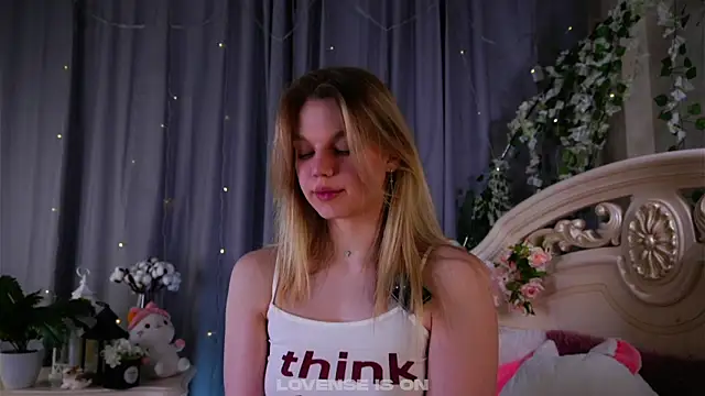 EdlinAlliston Live XXX-Chat