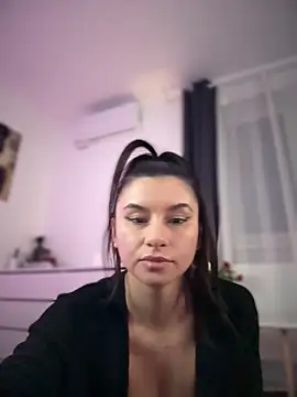 DramaQueen__ Live XXX-chat