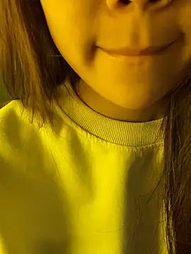 แชท XXX สดของ Uyennii02