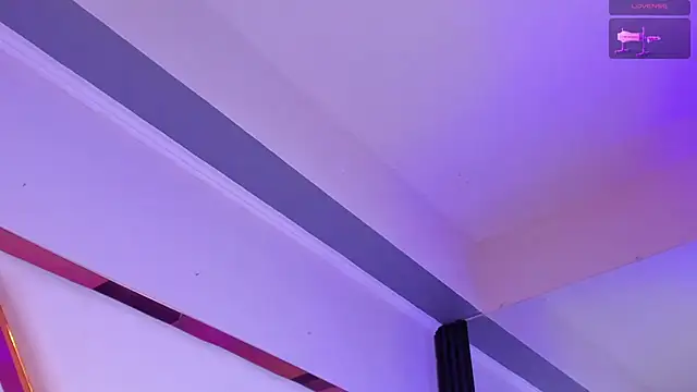 Chat +18 de kathy_bakerr ao vivo