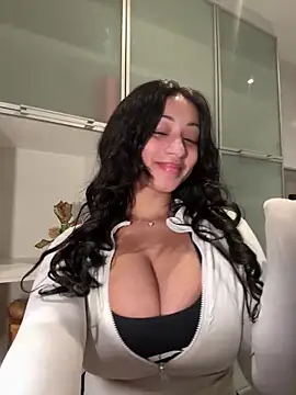 Chat XXX en directo de Naomisroom