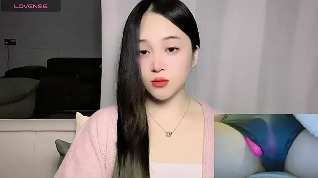 woaiqinqin Chat XXX live