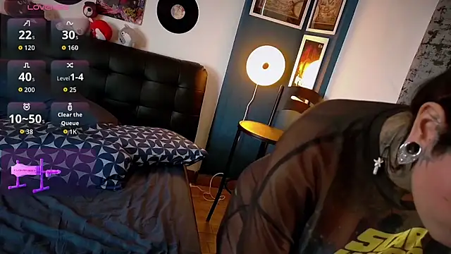 Chatroom XXX en direct de ReynaTatty