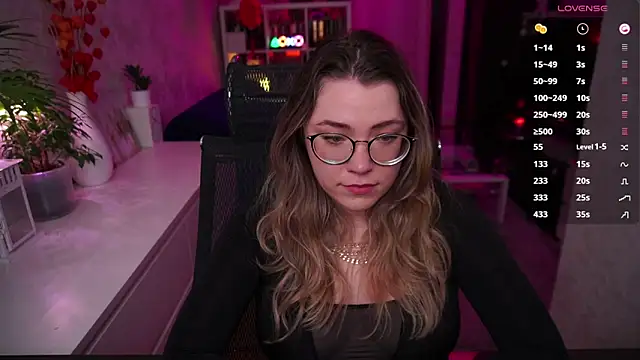 RemyCute: онлайн-секс-чат