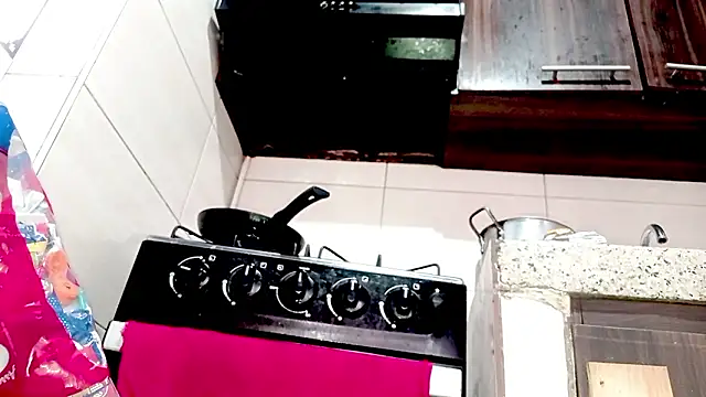 PetiteIvoryQueen19 Adlı Modelin Canlı XXX Sohbeti