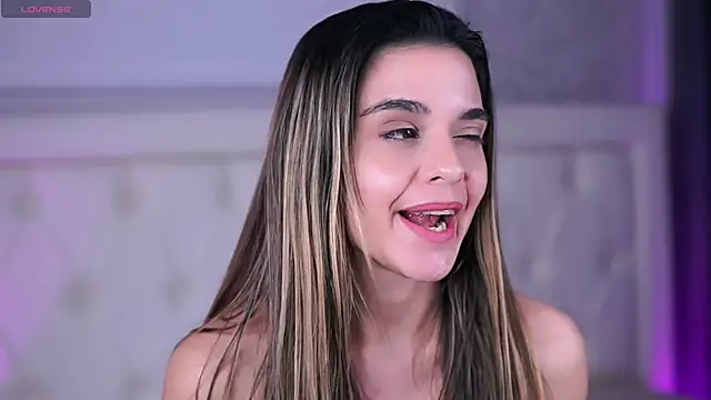 แชท XXX สดของ RobertaRosetti