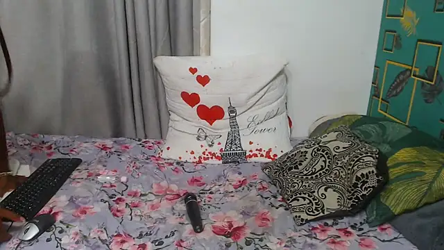 BeautyInBlackX Webcam show