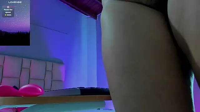 Show modela Zaphiro__Sky na web-kameri