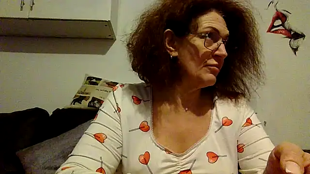 RubyyRosee: онлайн-секс-чат