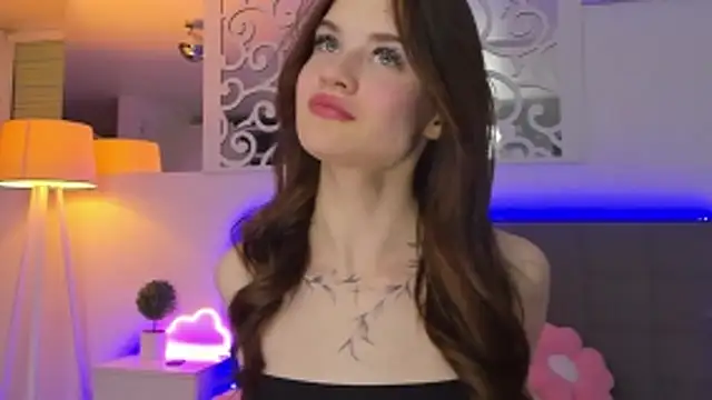 Czat XXX na żywo – LuisaClover