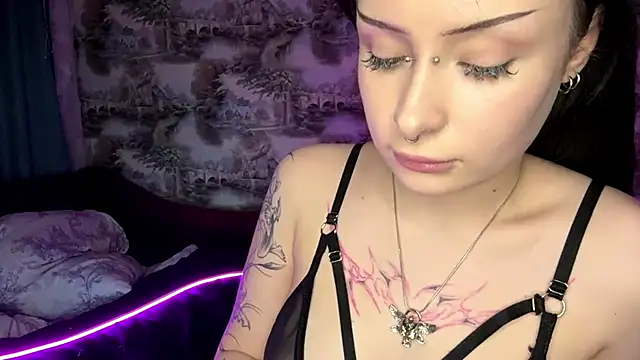 Chat +18 de annicefeel ao vivo