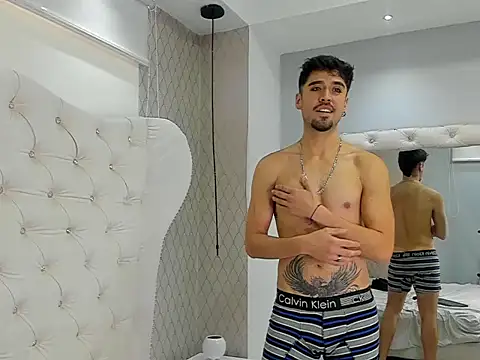 Chat XXX en directo de BrunoTurnerr