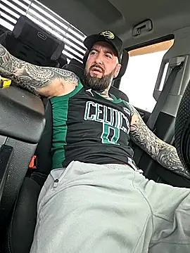 Онлайн чат XXX Beardedtattood