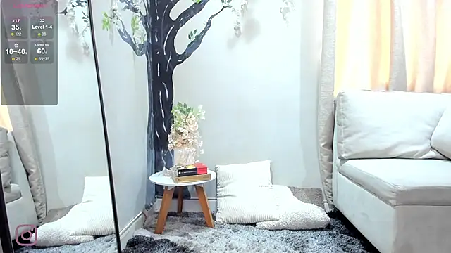 LenaRuiz_ Adlı Modelin Canlı XXX Sohbeti