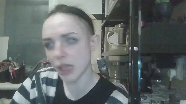 Trinsy_Love – Naživo XXX chat