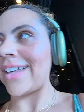 Chat +18 de Chloe_Leaozinho ao vivo