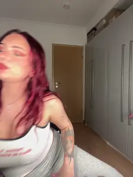 OliviaaFischer live XXX chat