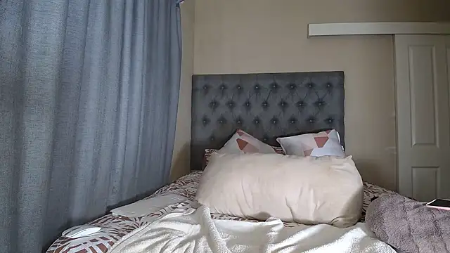 nanababe1n Live XXX chat