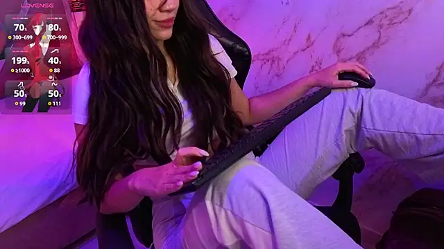 ZharaLux – Naživo XXX chat