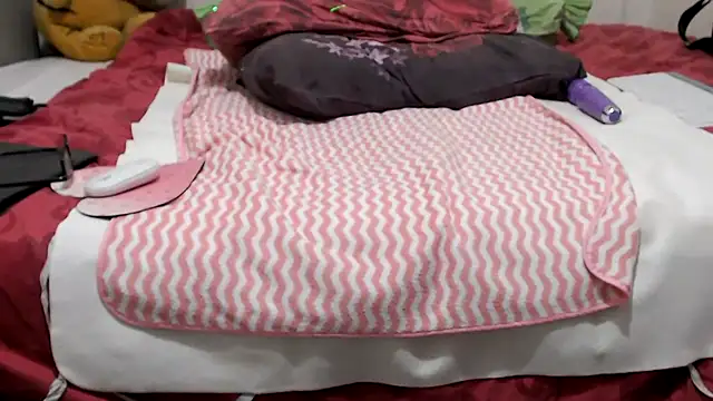 Hornygirltheone – webcam-show