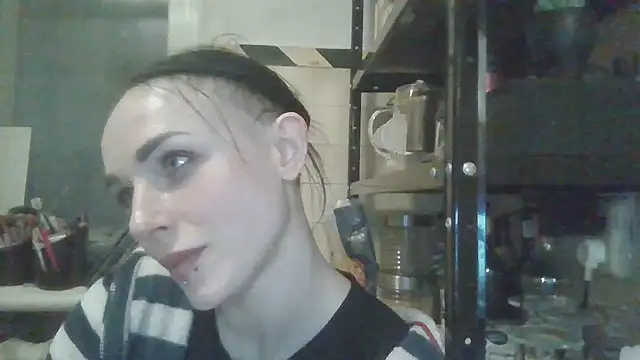 XXX chat uživo modela Trinsy_Love