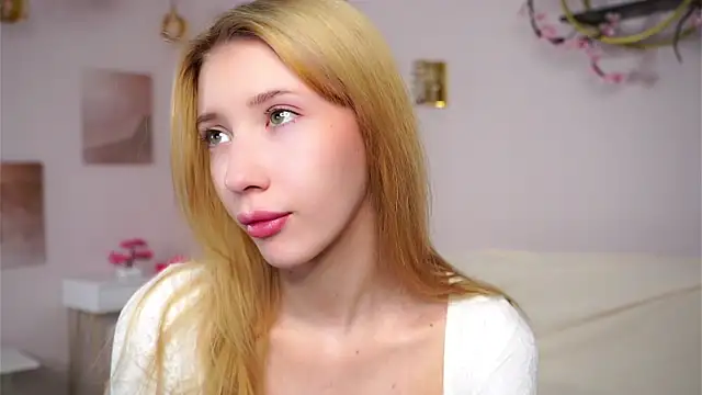 SunnivaCovil: онлайн-секс-чат