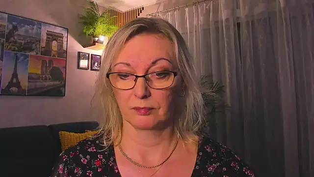 Show de vanessa_chat na webcam