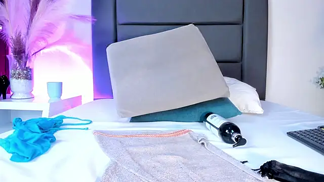 AlissaNix: онлайн-секс-чат