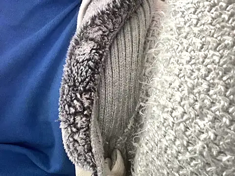 bigshh8 Show in webcam