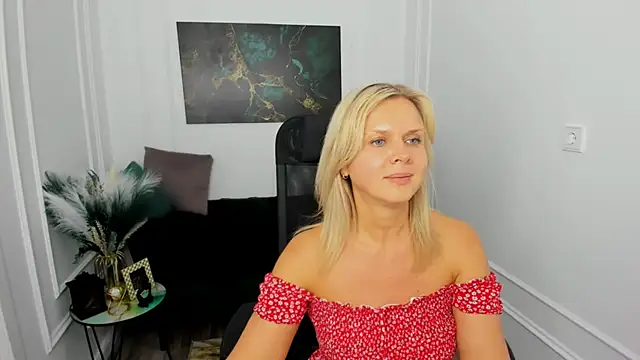 Chat +18 de AgathaKlouin ao vivo