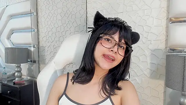 TatiLee: онлайн-секс-чат